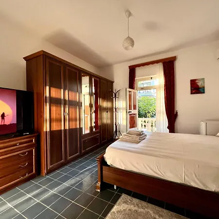 Rei's Place 3* Vlorë