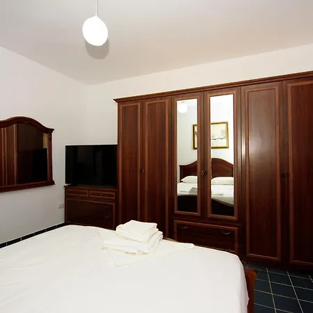 Rei's Place 3* Vlorë