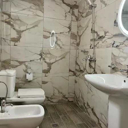 Rei's Place Vlorë