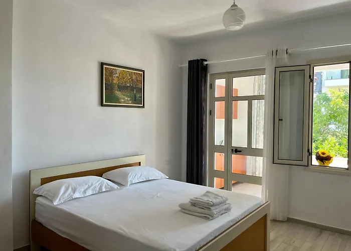 Rei's Place ゲストハウス Vlorë