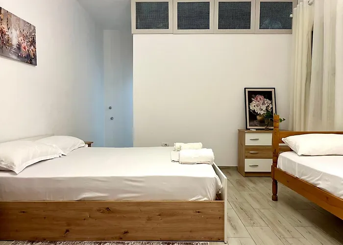 Rei's Place 3*