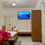 Rei's Place 3*