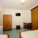 Rei's Place בית הארחה 3*