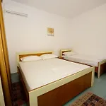בית הארחה Rei's Place Vlorë