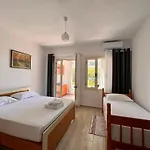 Rei's Place Gæstehus Vlorë