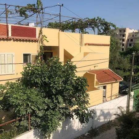 بيت ضيافة Rei's Place