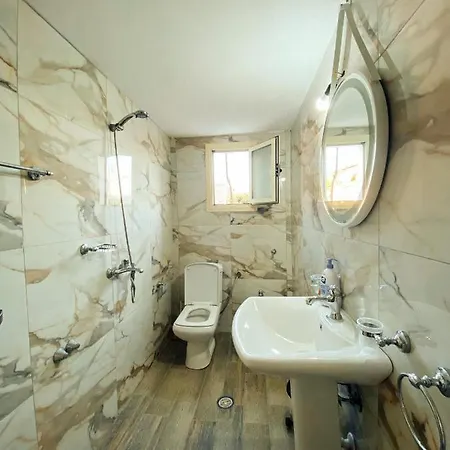 Rei's Place Guest house