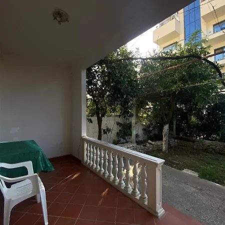 Rei's Place Vlore