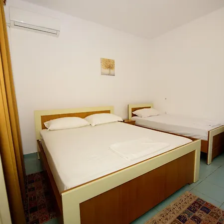 Guest house Rei's Place Vlore