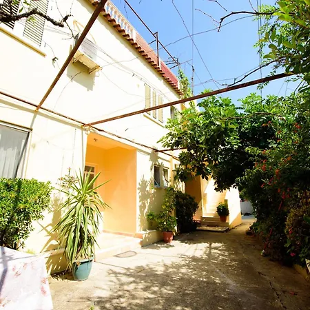 بيت ضيافة Rei's Place *