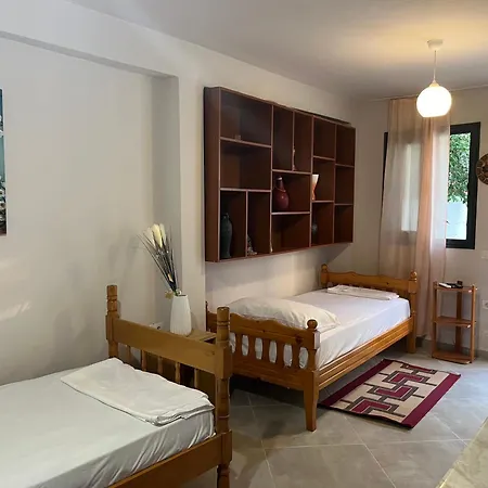 Rei's Place بيت ضيافة فلورا