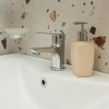 Gasthuis Rei's Place 3*