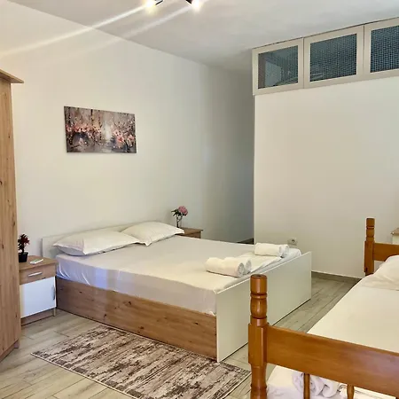 Rei's Place 3* Vlorë