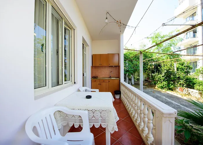 Rei's Place 招待所 Vlorë