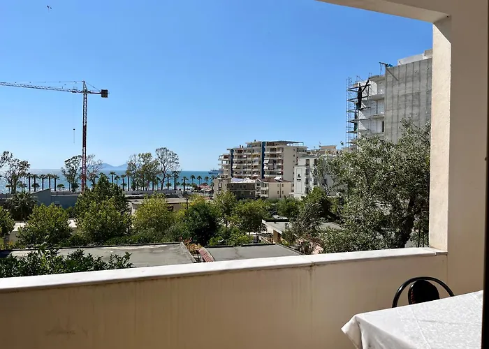 招待所 Rei's Place Vlorë